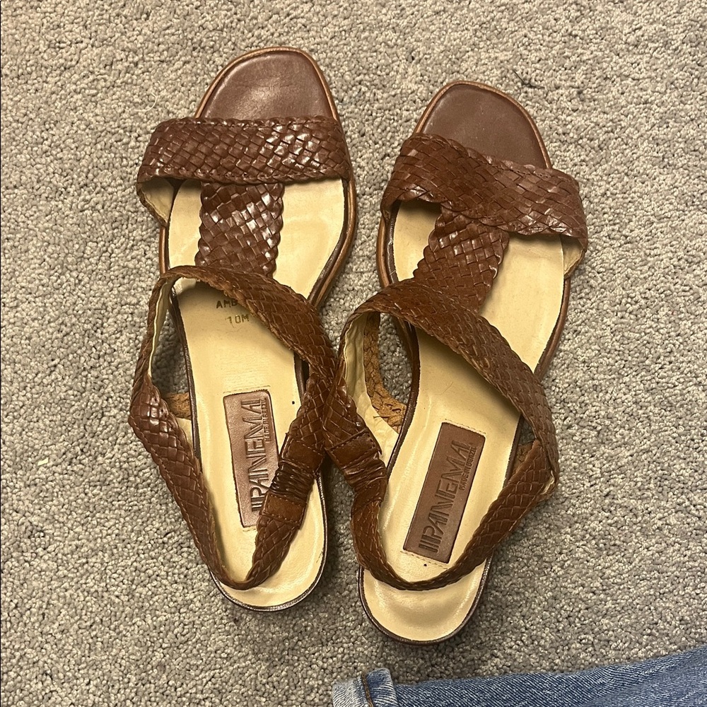 Vintage Ipanema Women's Woven Brown Sandals